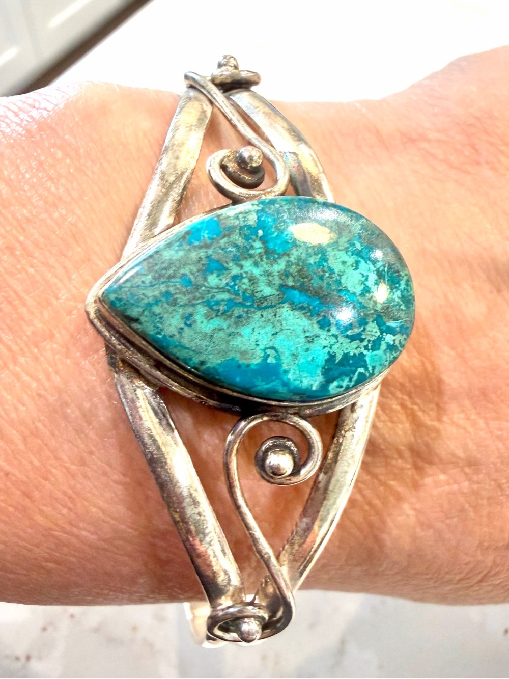 Vintage Sterling Silver 925 Chrysocolla Shattuckite Teardrop Cuff Bracelet